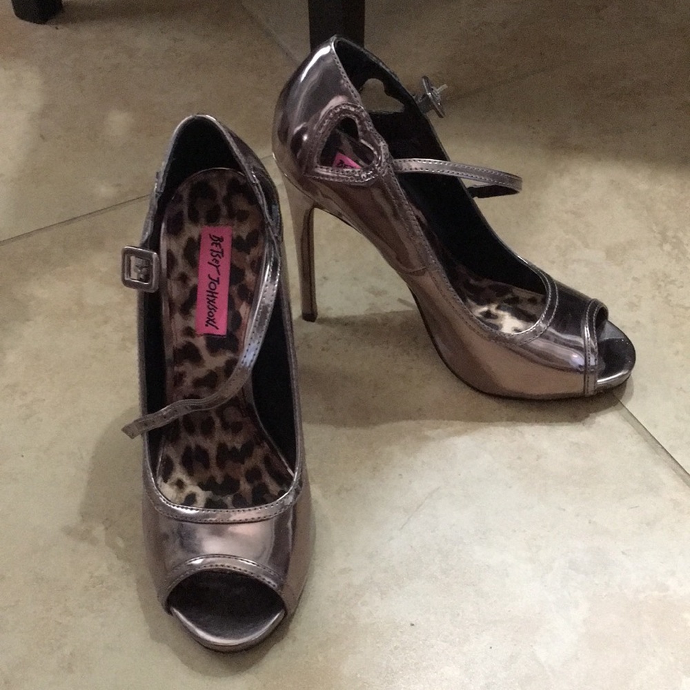 Silver Betsey Johnson pumps!